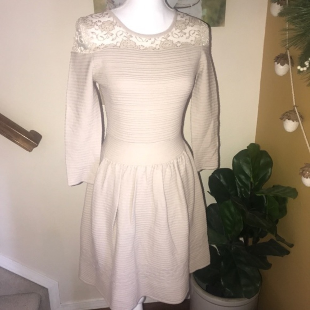 Jessica Simpson cream sweater‎ dress lace detail S